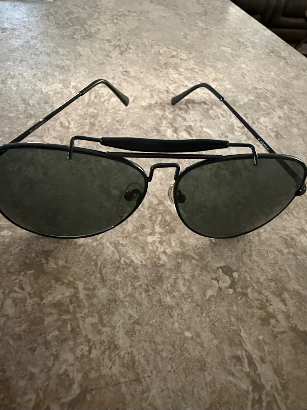 Bushel Vintage Aviator Black Metal Fram Sunglasses